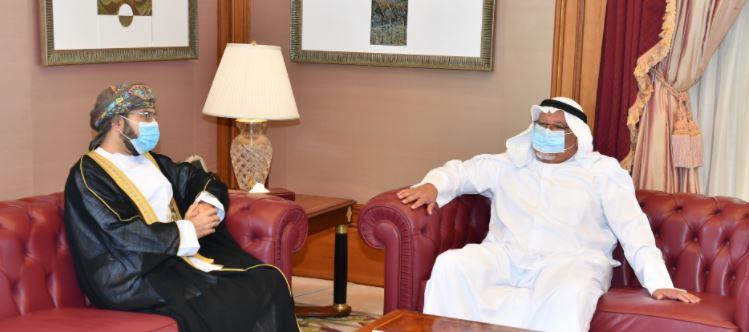 وزير شؤون الديوان الأميري يستقبل سفيري سلطنة عمان واليابان