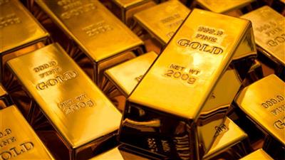 الذهب يكسب مع تأثر الدولار سلبا بفعل توقعات قاتمة لاقتصاد أمريكا