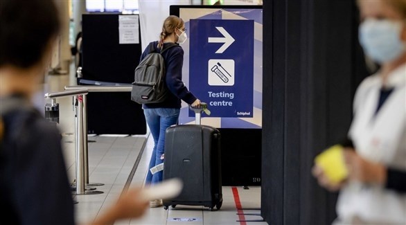 هولندا ترصد 61 إصابة بكورونا على متن رحلتين من جنوب أفريقيا