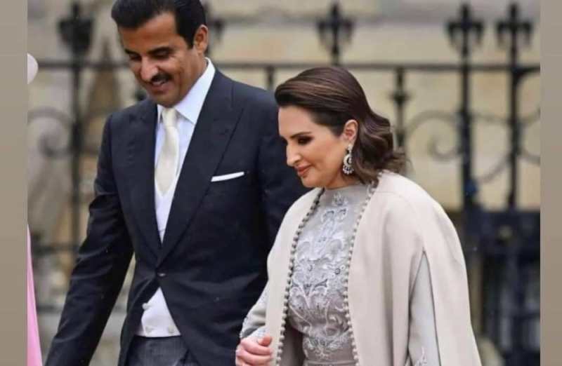 شاهد : أمير قطر وحرمه الشيخة جواهر بنت حمدآل ثاني أثناء حضور مراسم تتويج الملك تشالز