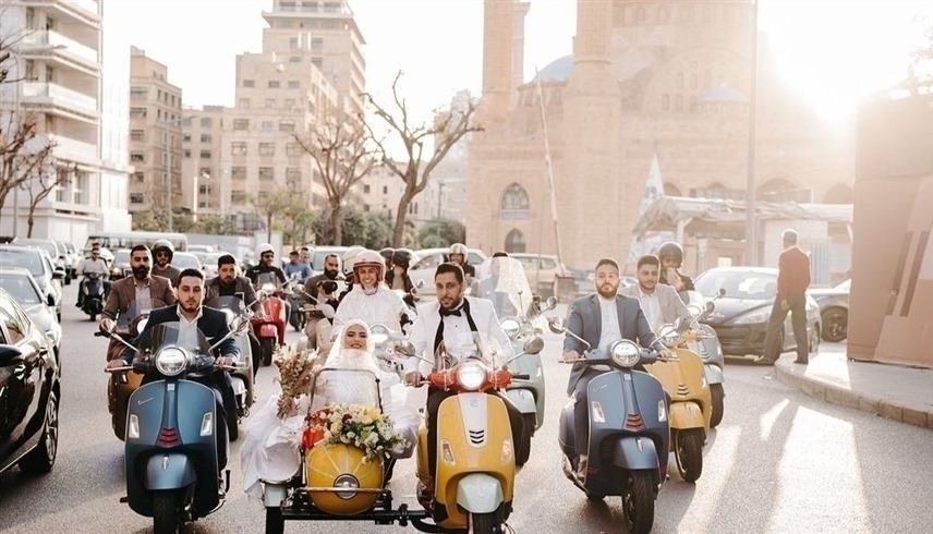 صاحب دراجات نارية في بيروت يحتفل بزفافه على طريقته