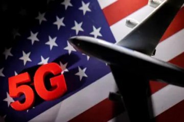 السلطات الأمريكية تسمح للطائرات التجارية بهبوط «منخفض الرؤية» في مطارات بها شبكات 5G