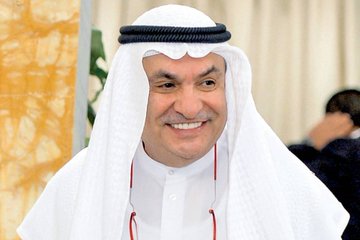 الصقر يتحدث عن «الناقلات» والبرلمان العربي في ختام «السطر الأوسط»