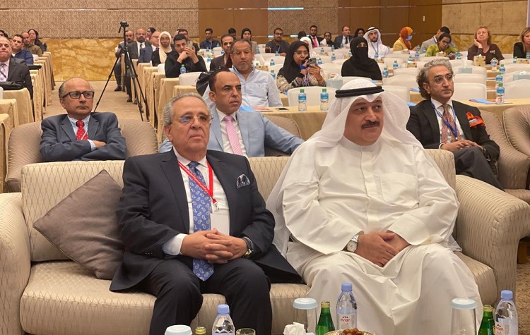 وزير الصحة: لا يوجد نقص بالأدوية الكيماوية لمرضى السرطان في الكويت