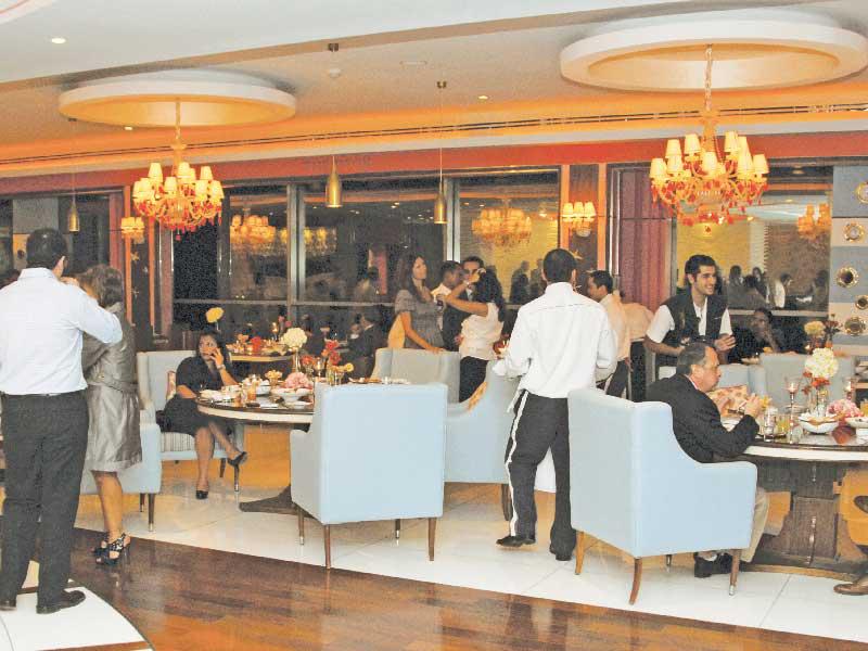 ������� �������� ������� : ����� ������� ������� ������� 737 ��� ���� �� 4 �����