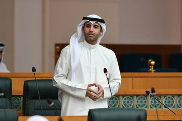 العيسى يسأل وزير المالية عن تأثر سعر صرف الدينار أمام العملات الأجنبية