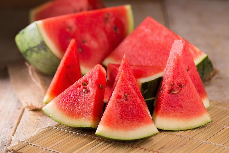 «البطيخ».. مفتاح الصحة والجمال