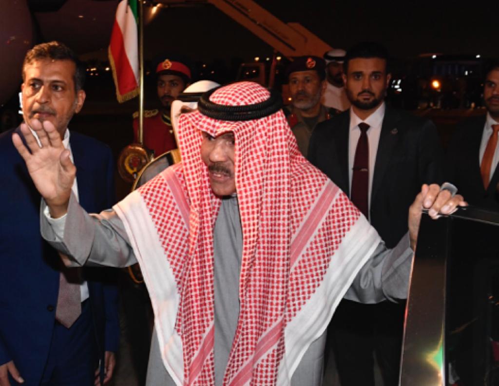 سمو الأمير يعود إلى أرض الوطن قادماً من إيطاليا بعد استكمال الفحوصات الطبية
