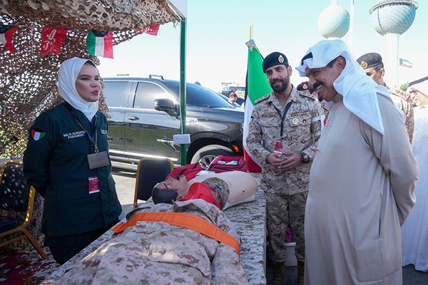 رئيس مجلس الوزراء يرعى ويحضر افتتاح المعرض العسكري بمناسبة الاحتفال بالأعياد الوطنية