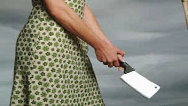 فتاة نائمة بساطور داخل سيارة من الشاطئ إلى «المكافحة»