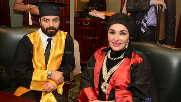 « رويال » تمنح الدكتوراه الفخرية للسفير د.محمد المديرس