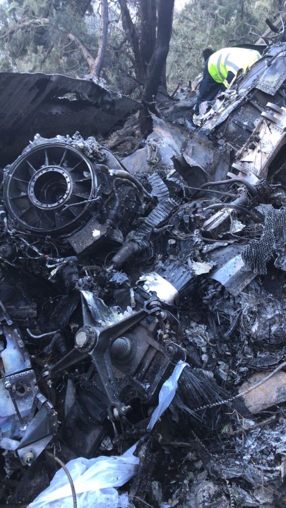 أمير منطقة عسير وجميع مرافقيه ... في ذمة الله .. بعد تحطم طائرتهم