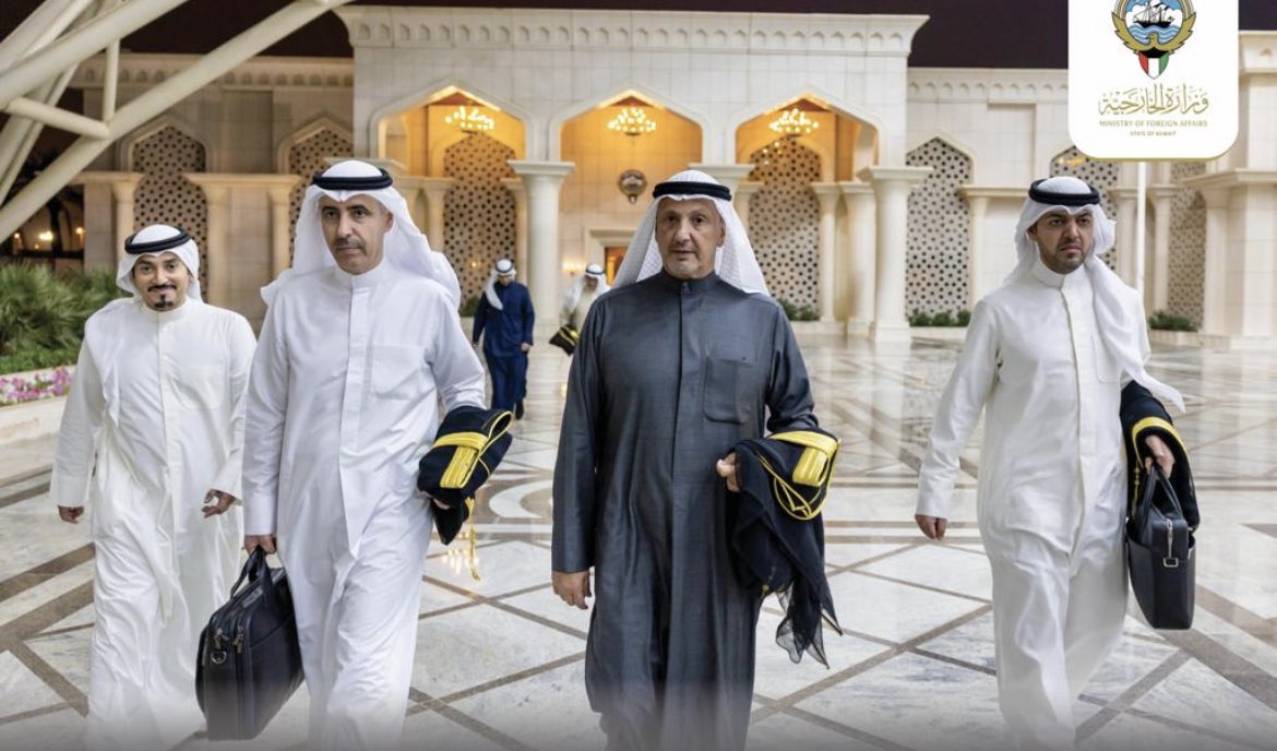 وزير الخارجية يتوجه إلى الرياض للمشاركة بالقمتين الخليجية والعربية مع الصين