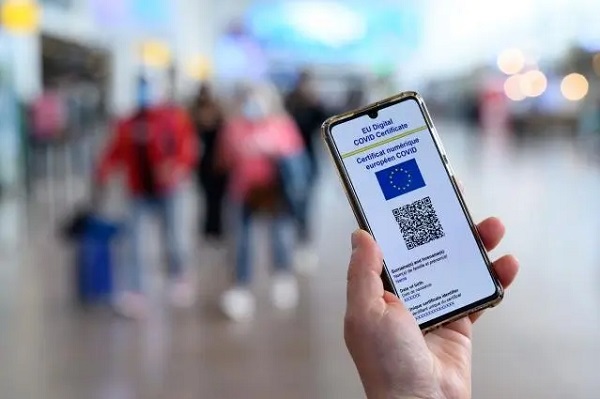 البرلمان الأوروبي يوافق على تمديد العمل بشهادة «كوفيد 19» الرقمية لعام واحد