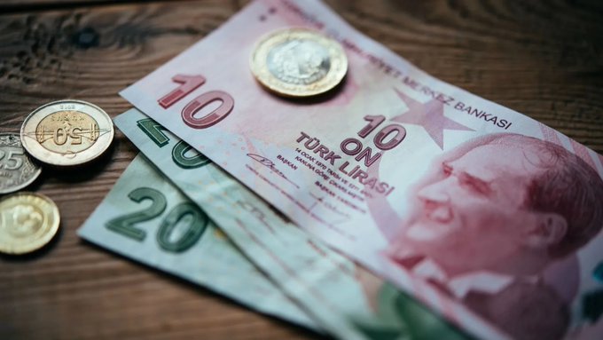  الليرة التركية تهبط لمستوى قياسي جديد عند 20.2 مقابل الدولار 
